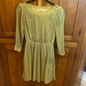 Gianni Bini Yellow and Blue 3/4 Sleeve Pleated Dress